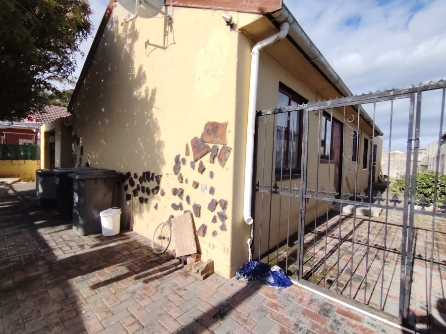 3 Bedroom Property for Sale in Stratford Green Western Cape